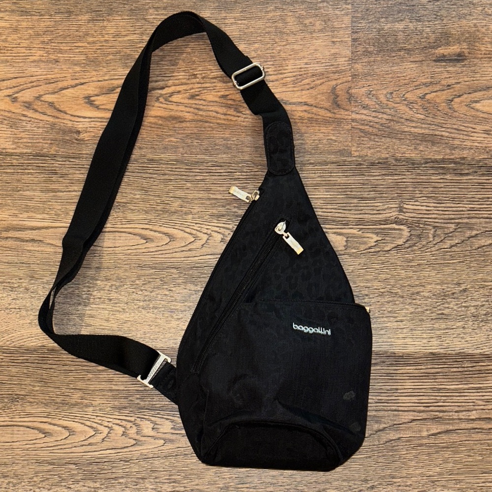 Baggallino Black Sling Bag